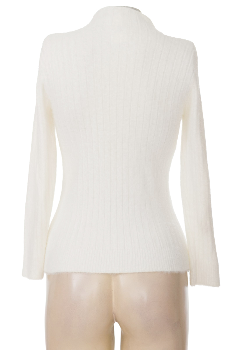 Sweater color Blanco - Closeando