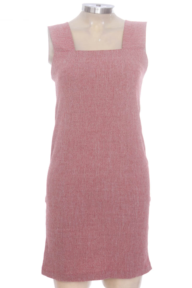 Vestido / Enterizo color Rosado - Closeando