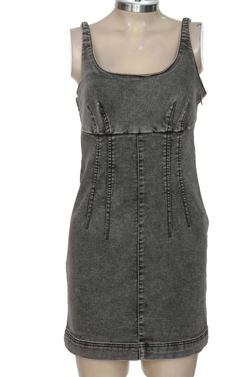 Vestido / Enterizo color Gris - No boundaries