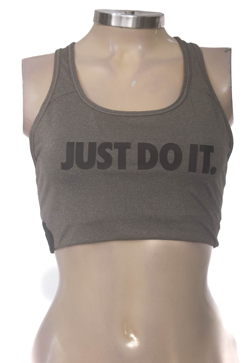 Ropa Deportiva / Salida de Baño color Gris - Closeando