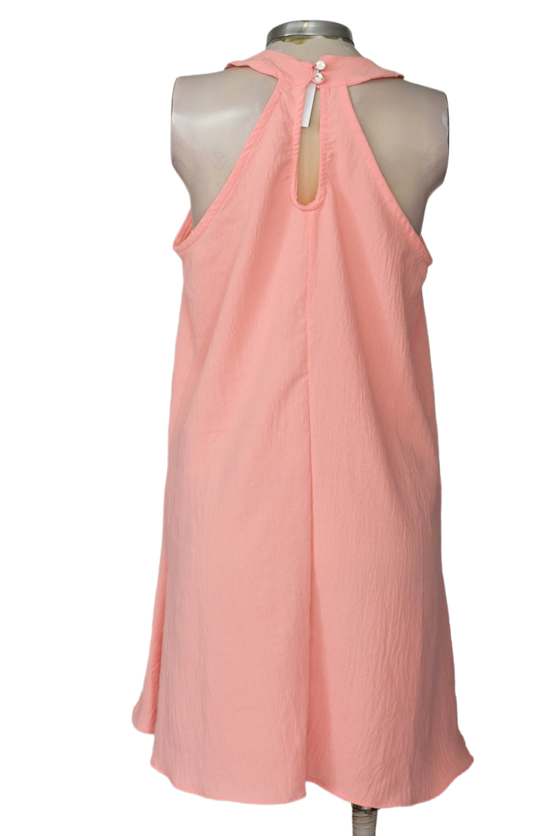 Vestido / Enterizo color Rosado - Closeando