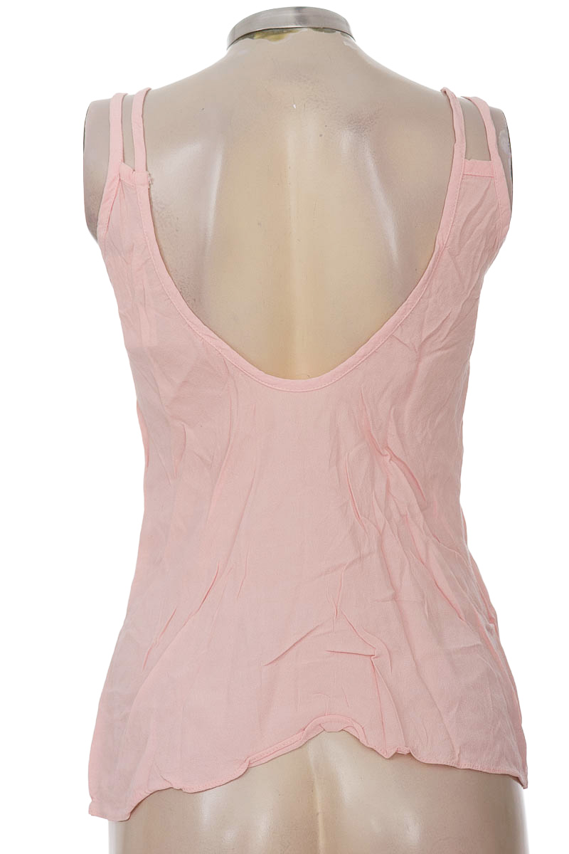 Top / Camiseta color Rosado - Studio F