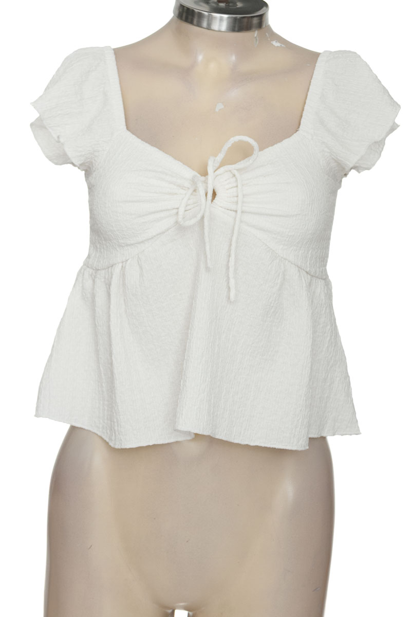 Top / Camiseta color Blanco - Divided by H&M