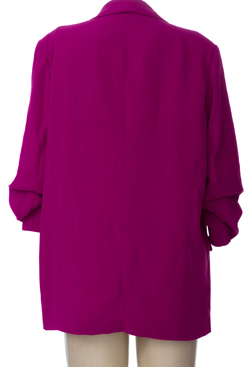 Chaqueta / Abrigo color Morado - Stradivarius