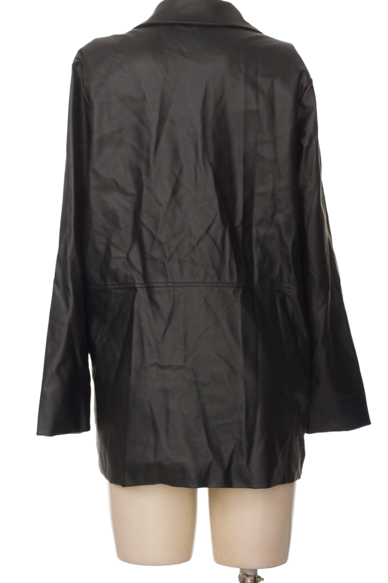 Chaqueta / Abrigo color Negro - One Half