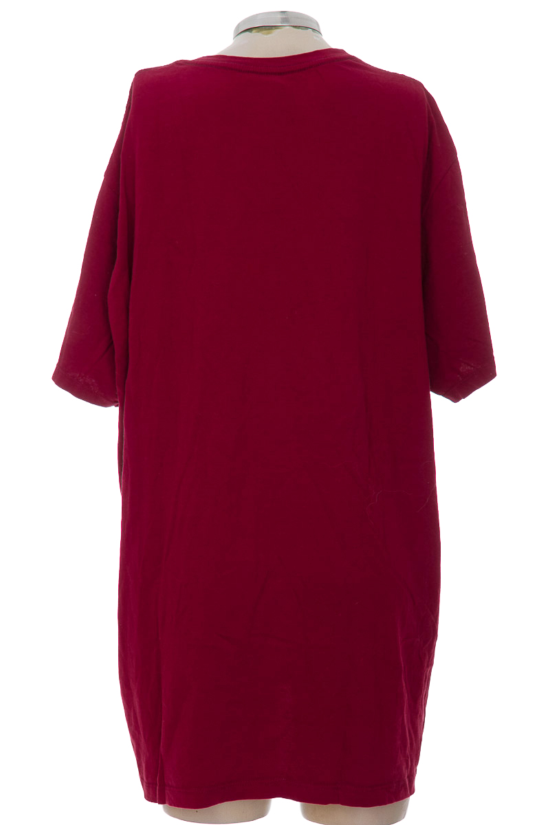 Vestido / Enterizo color Vinotinto - Closeando