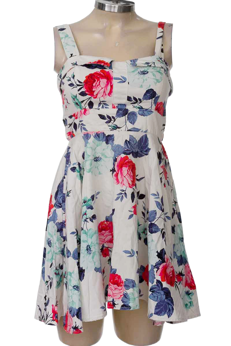 Vestido / Enterizo color Blanco - Ixia