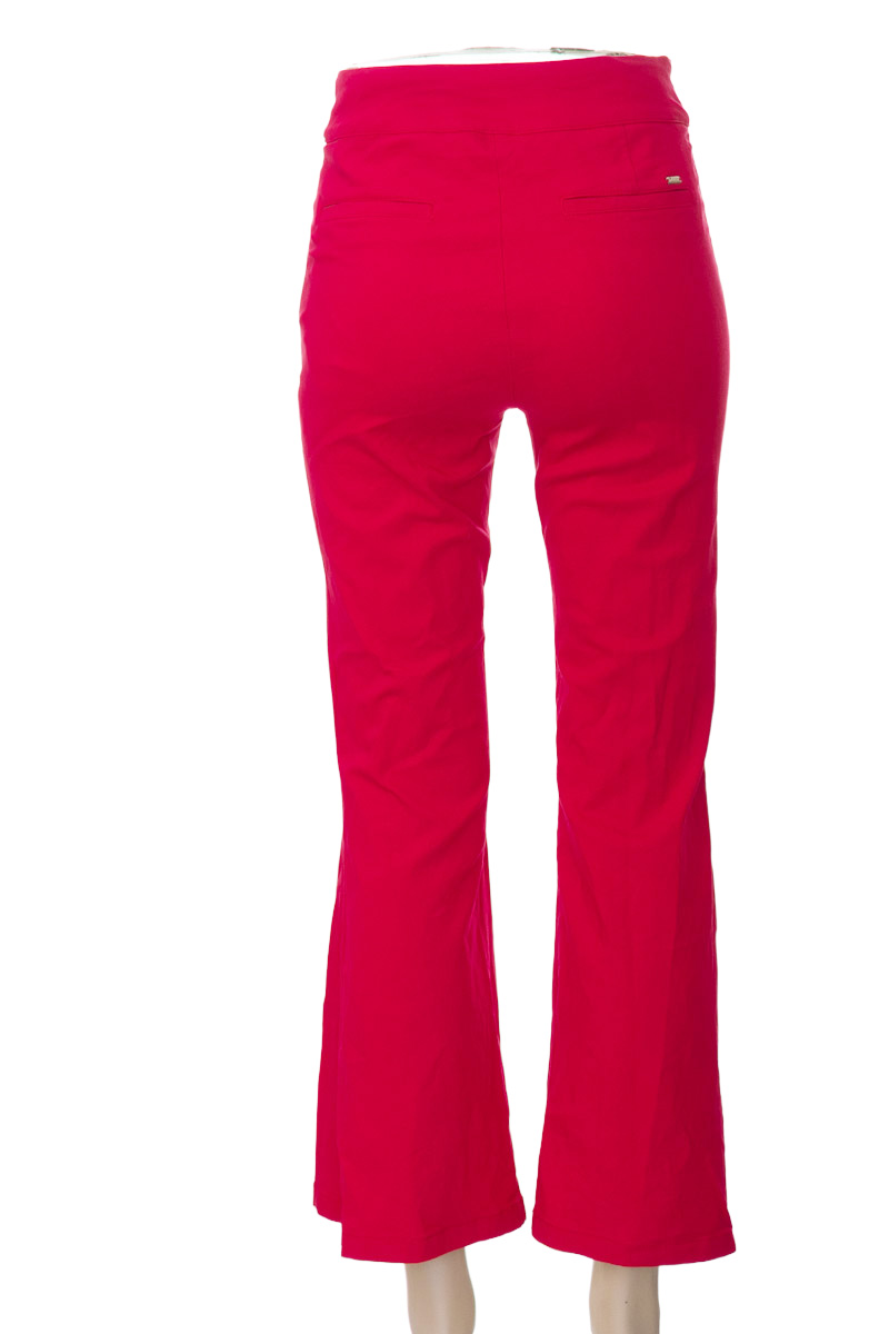 Pantalones color Rojo - Plica