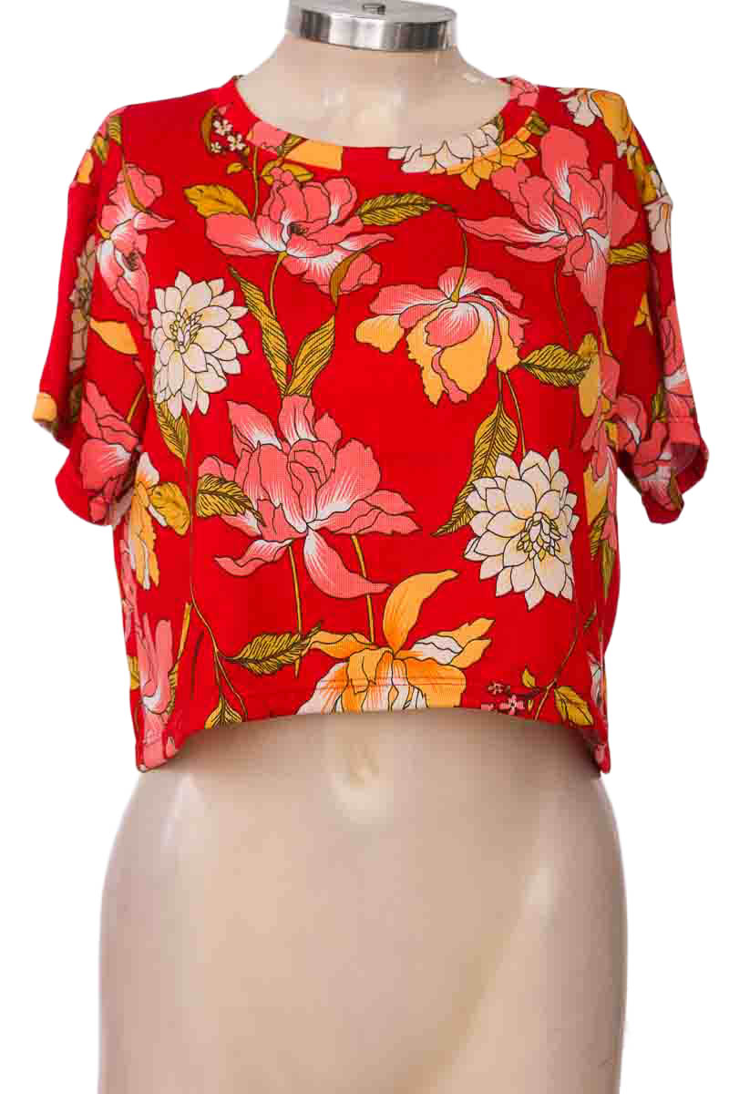 Top / Camiseta color Rojo - Eva Pink