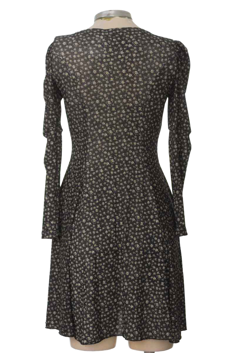 Vestido / Enterizo color Negro - Closeando