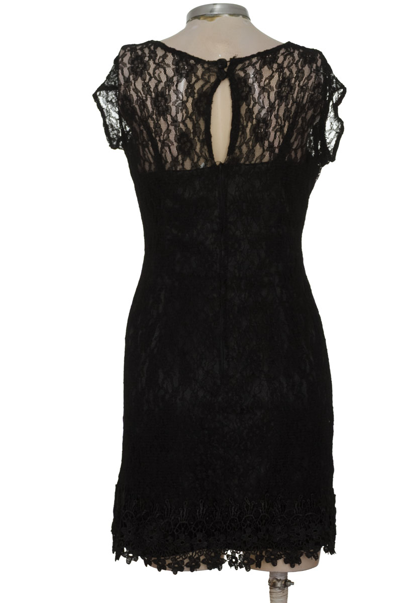 Vestido / Enterizo color Negro - Closeando
