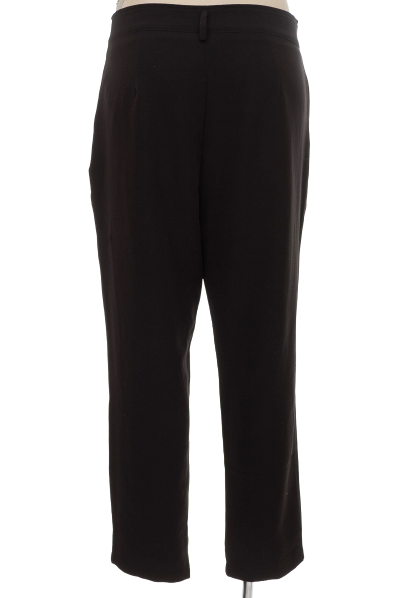 Pantalones color Negro - Chic