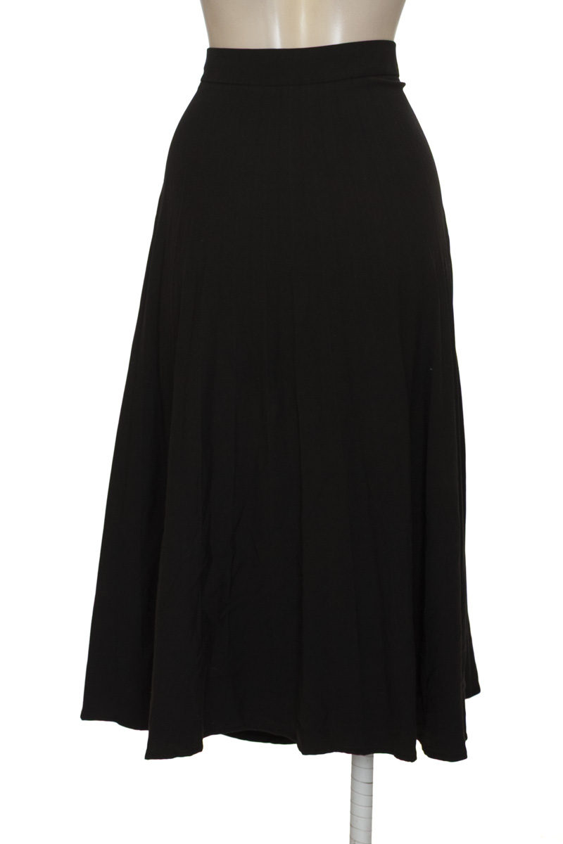 Falda color Negro - Stradivarius