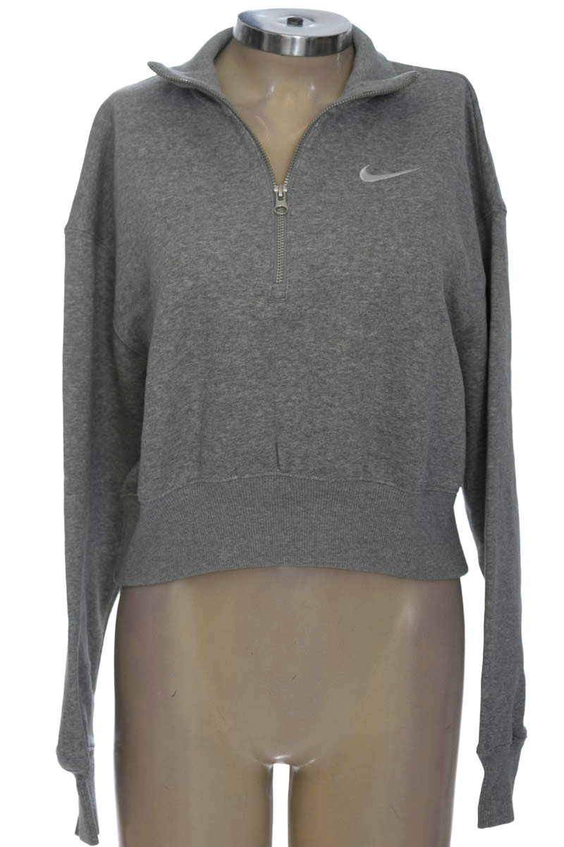 Ropa Deportiva / Salida de Baño color Gris - Nike