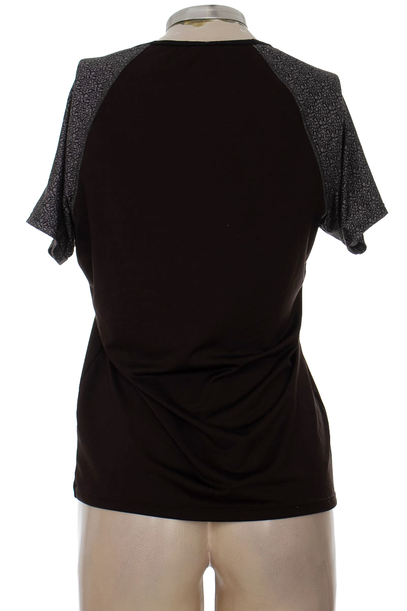 Ropa Deportiva / Salida de Baño color Negro - Adriana Arango