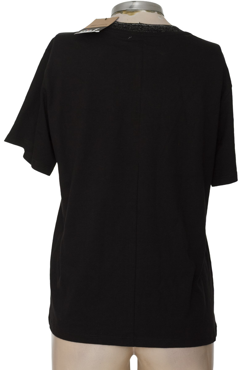 Top / Camiseta color Negro - Gef