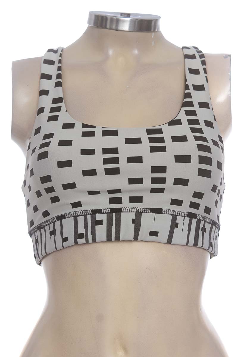 Ropa Deportiva / Salida de Baño color Blanco - Maqui