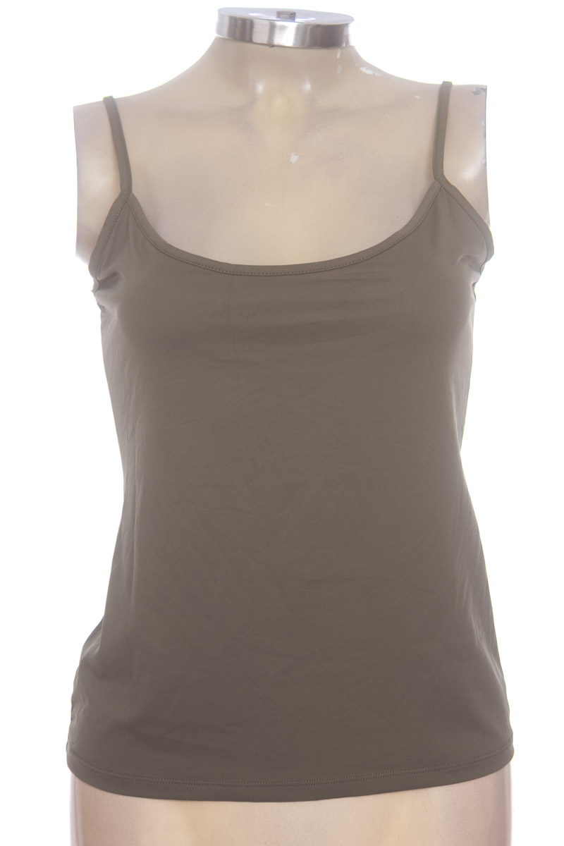 Top / Camiseta color Verde - Basement