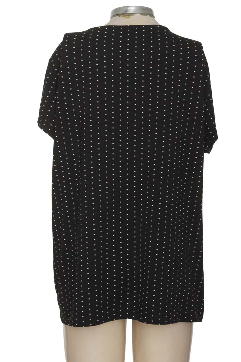 Top / Camiseta color Negro - PATPRIMO