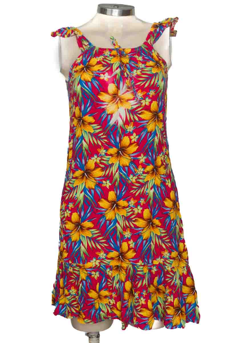 Vestido / Enterizo color Fucsia - Closeando