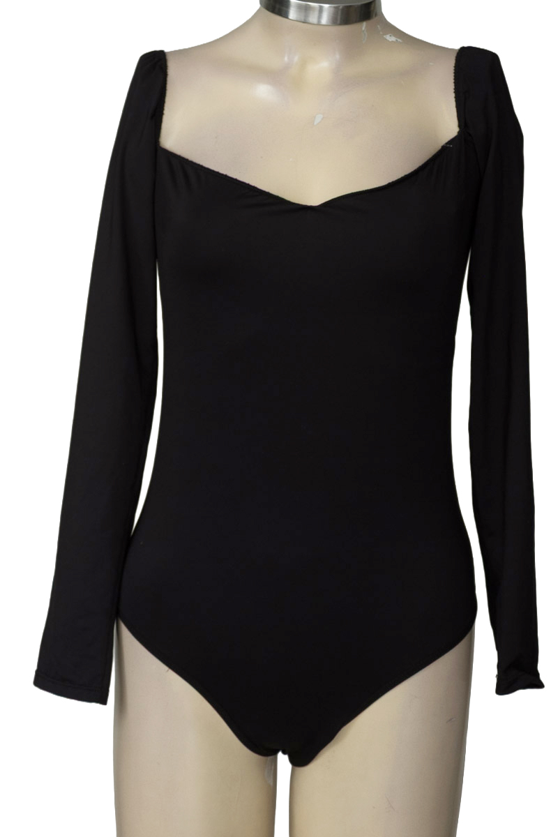 Top / Camiseta color Negro - In The Bodies