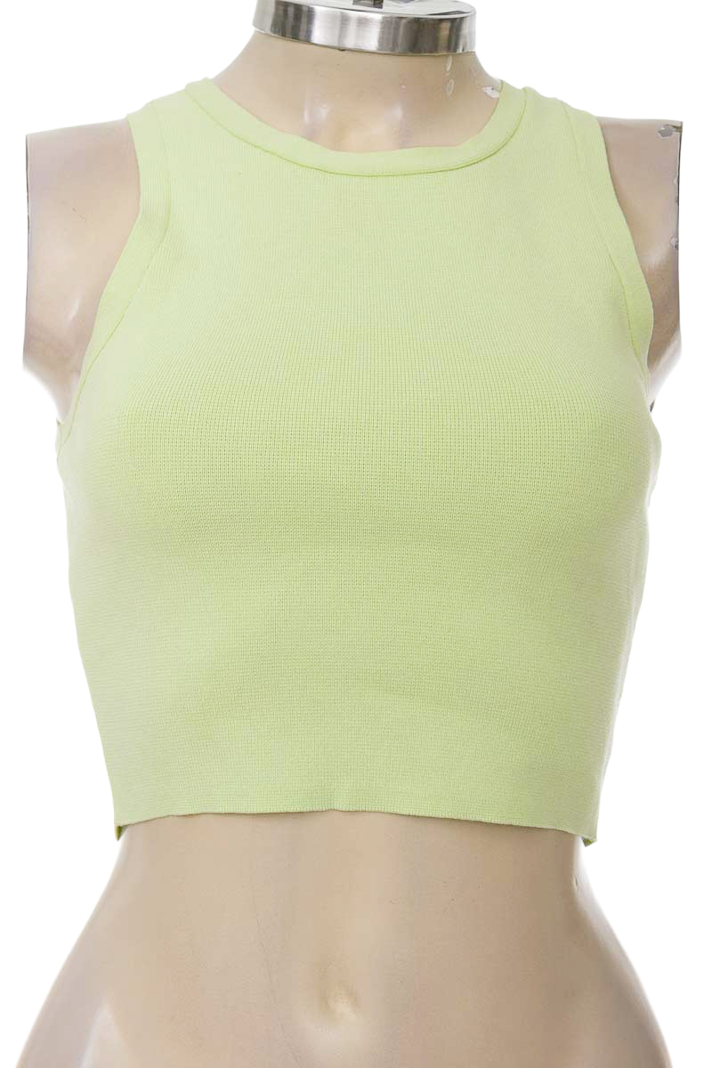 Top / Camiseta color Verde - Zara