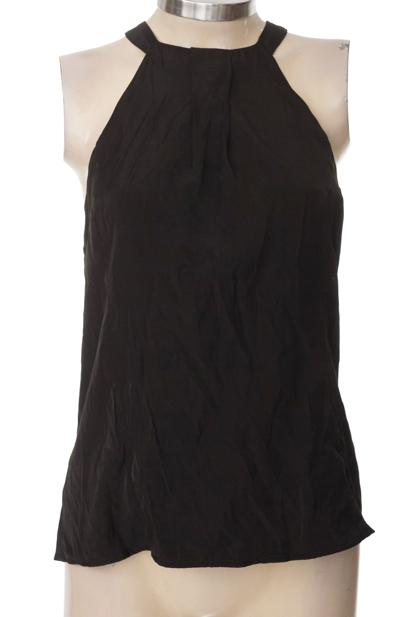 Top / Camiseta color Negro - Guess