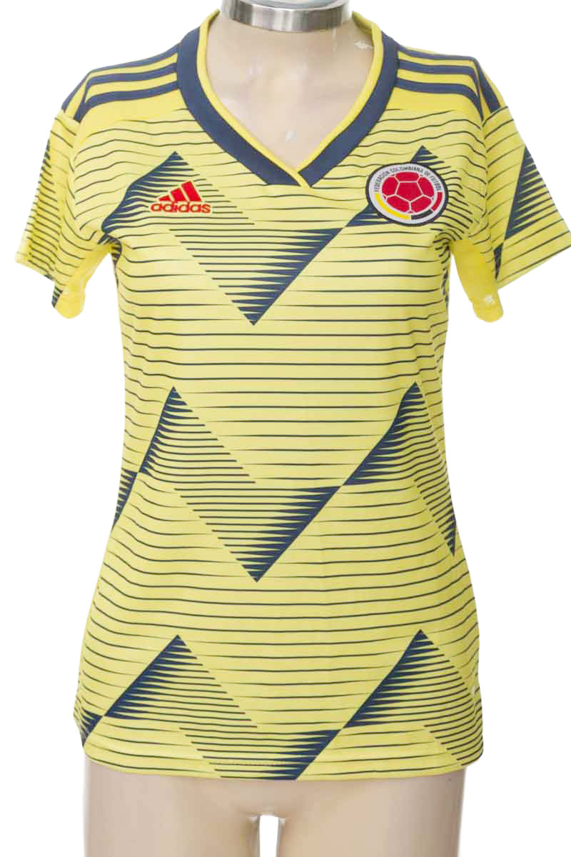 Ropa Deportiva / Salida de Baño color Amarillo - Adidas
