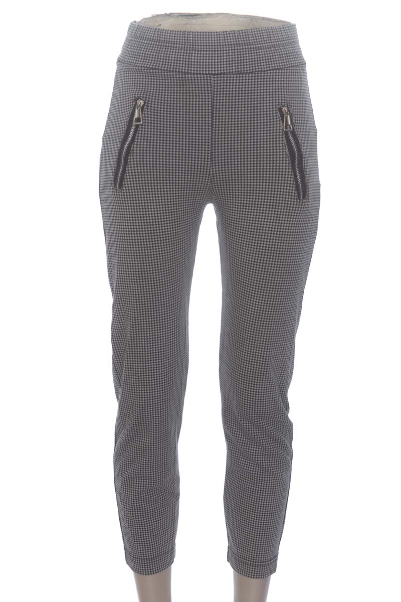 Pantalones color Gris - Closeando