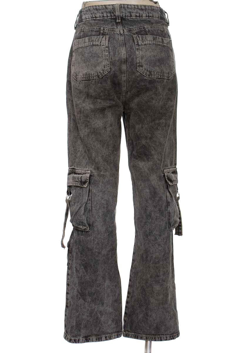 Pantalones color Gris - Rivezz