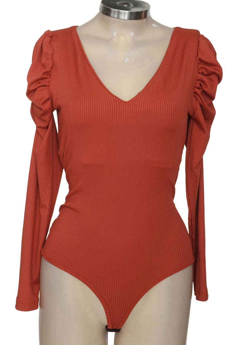 Top / Camiseta color Rojo - Closeando