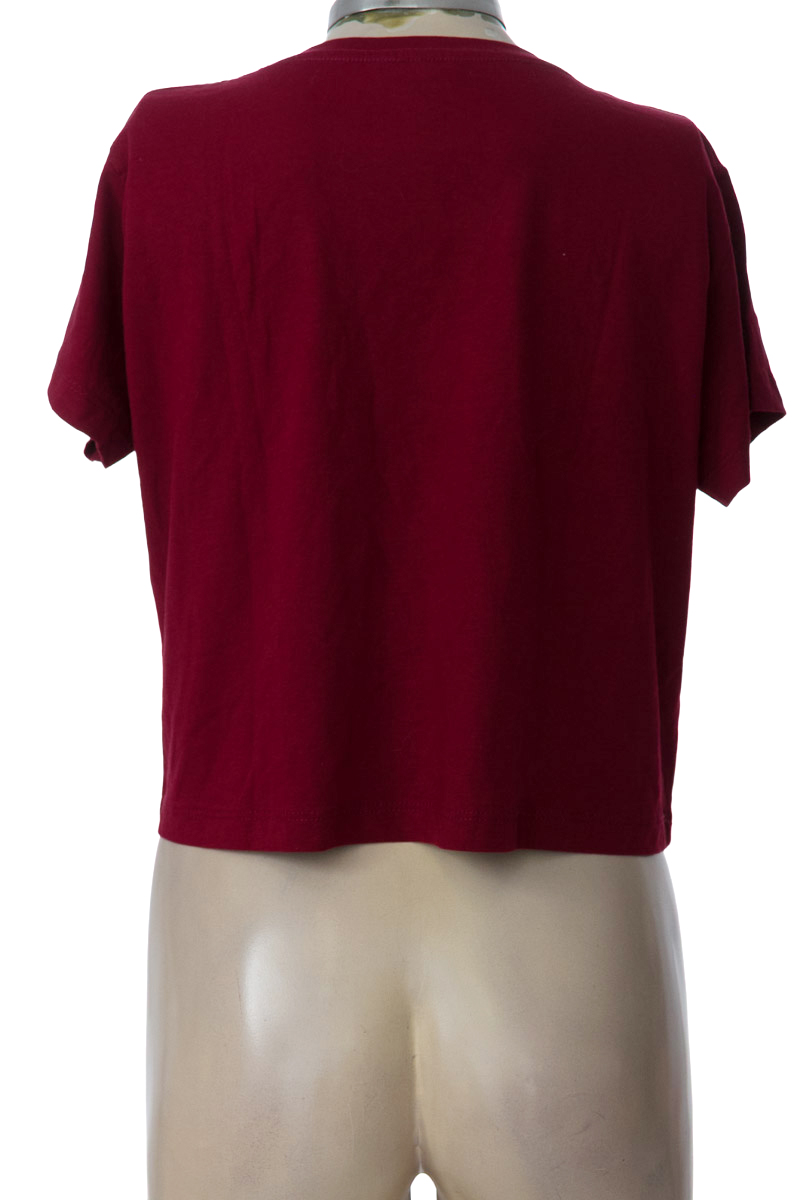 Top / Camiseta color Vinotinto - Noah