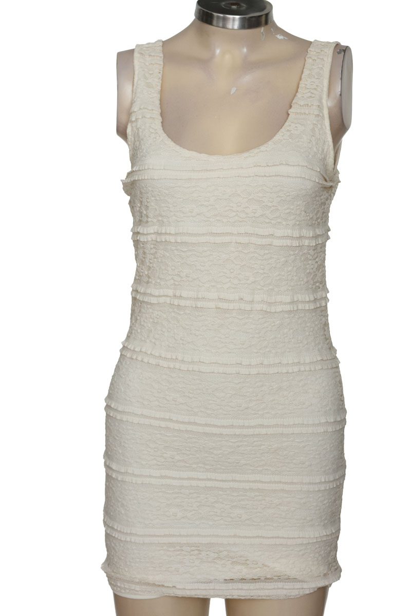 Vestido / Enterizo color Beige - XXI