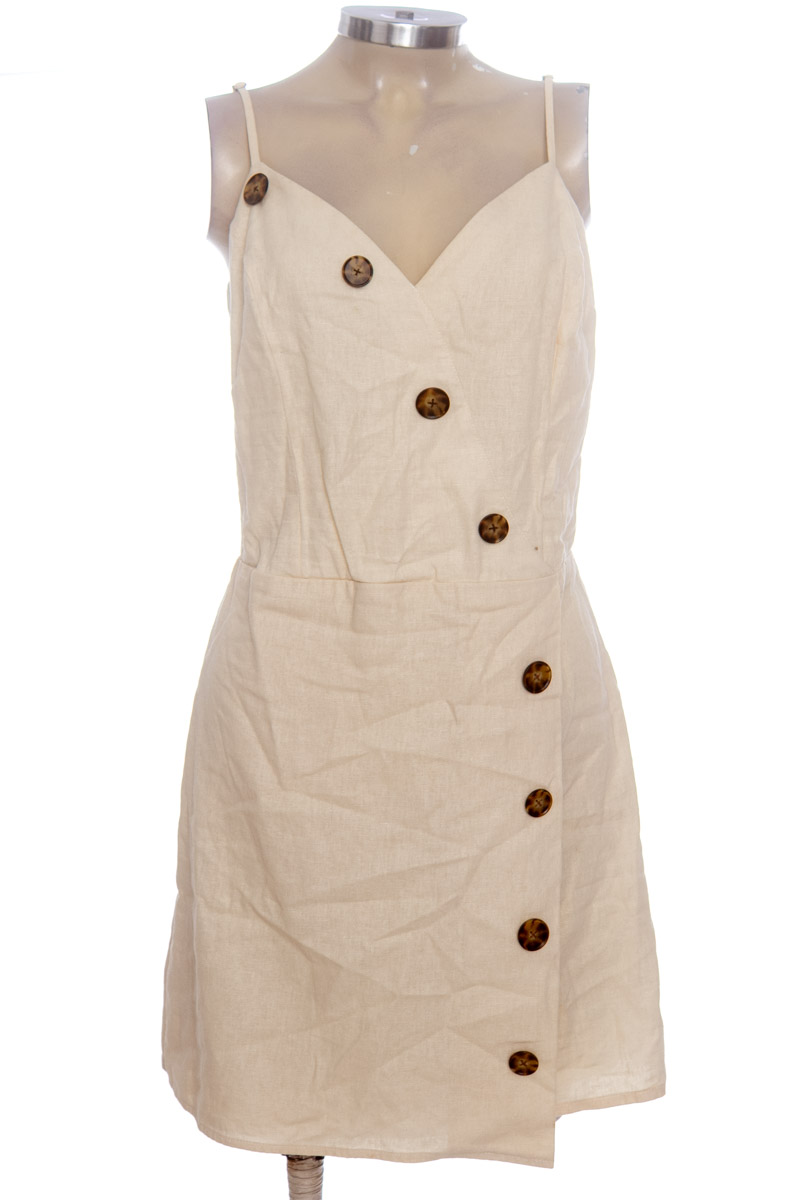 Vestido / Enterizo color Beige - Studio F