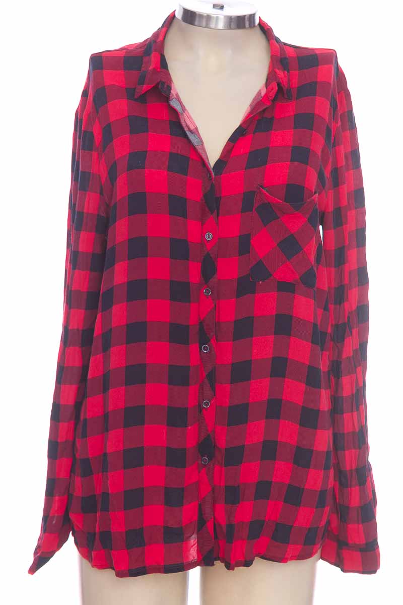 blusa roja pull and bear
