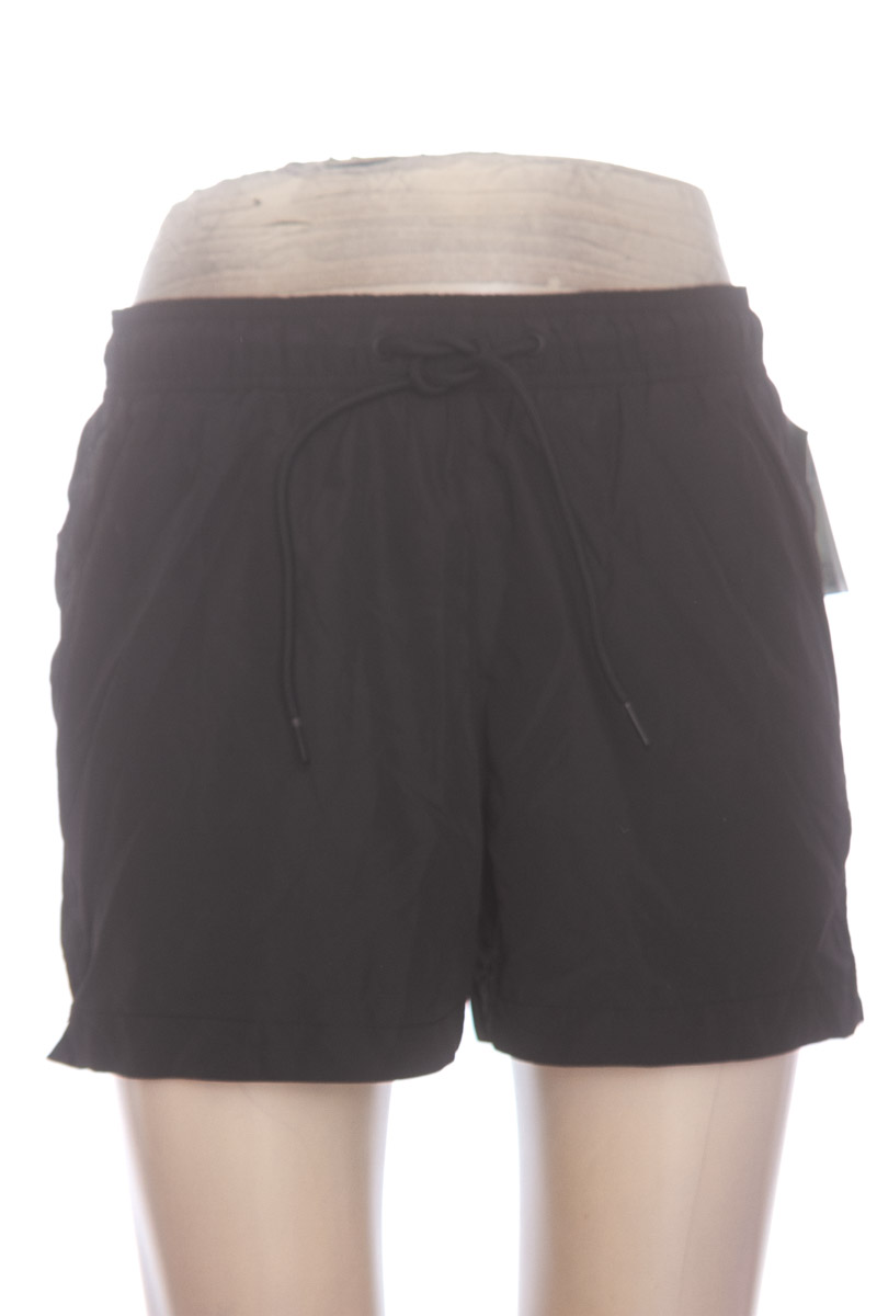 Bermuda - Pantaloneta color Negro - H&M