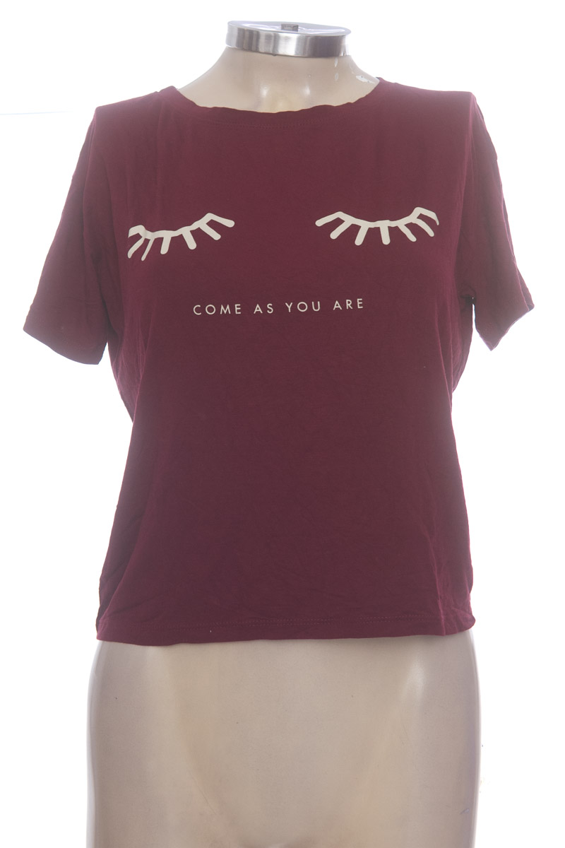 Top / Camiseta color Vinotinto - Xlive