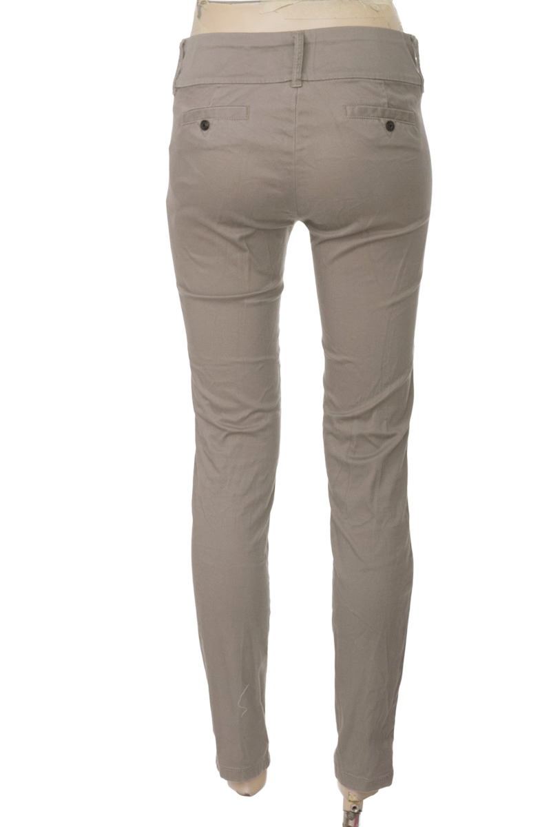 Pantalones color Gris - Koaj