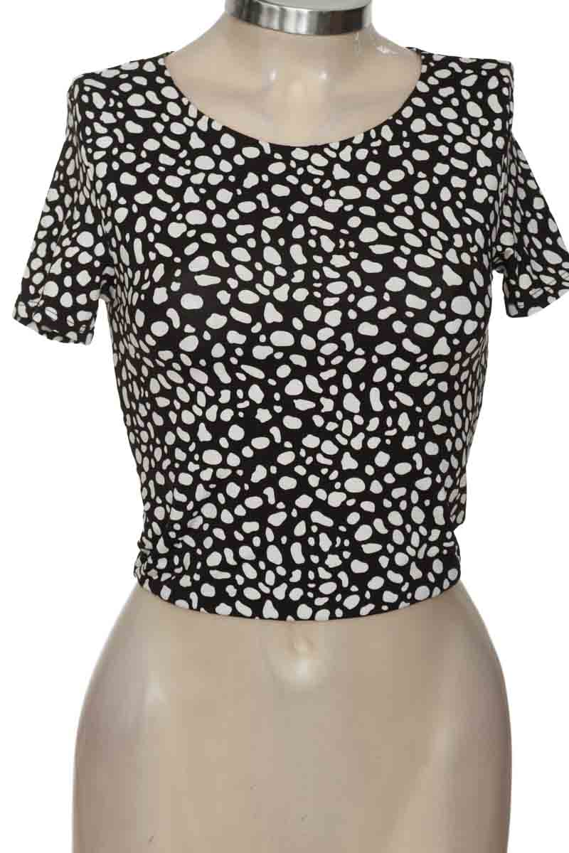 Top / Camiseta color Negro - Seven Seven