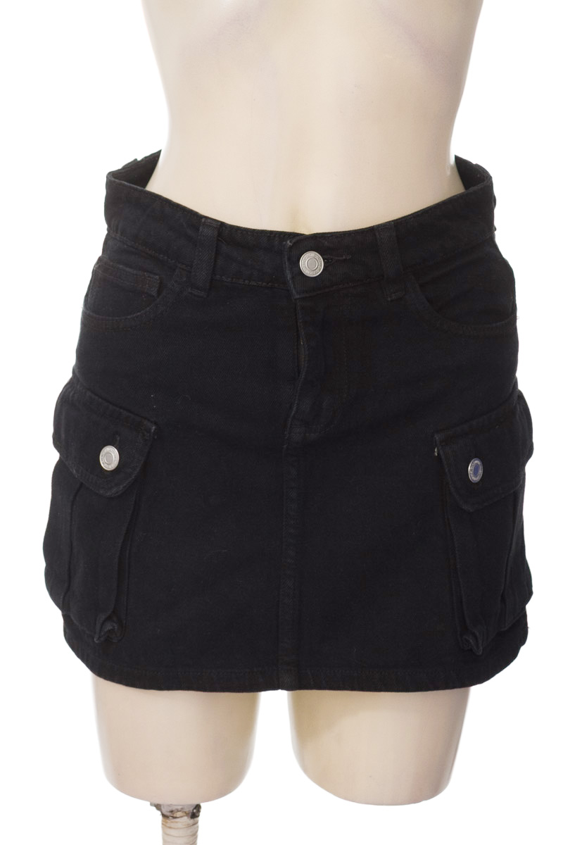 Falda color Negro - Closeando