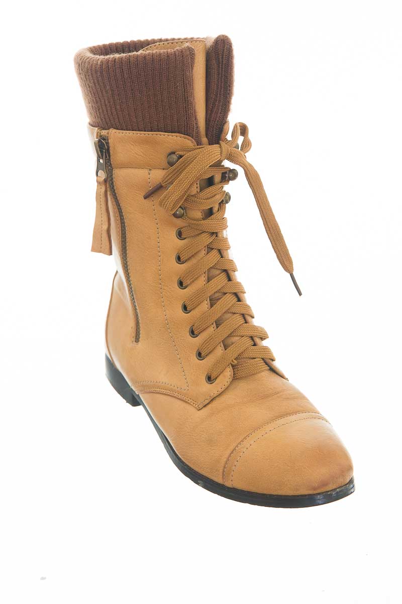 Zapatos color Mostaza - ELA