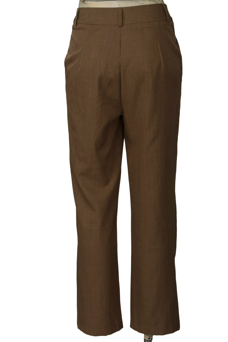 Pantalones color Café - Closeando