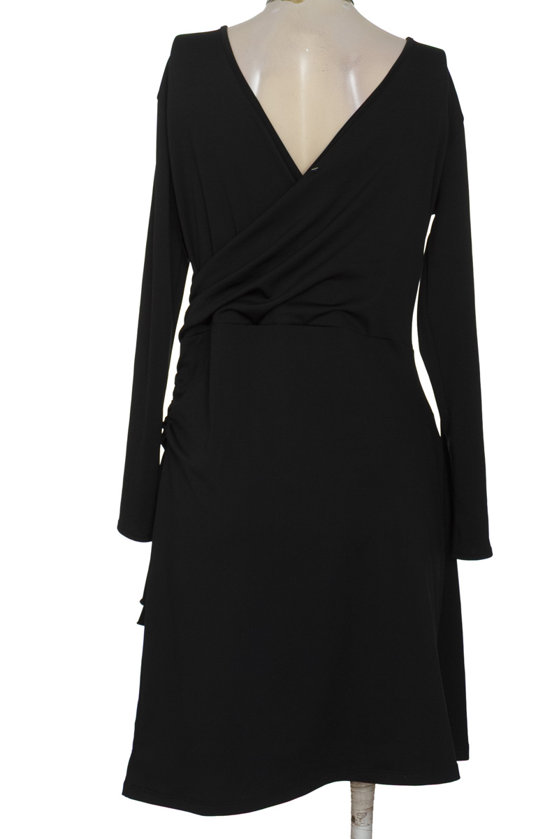 Vestido / Enterizo color Negro - Closeando