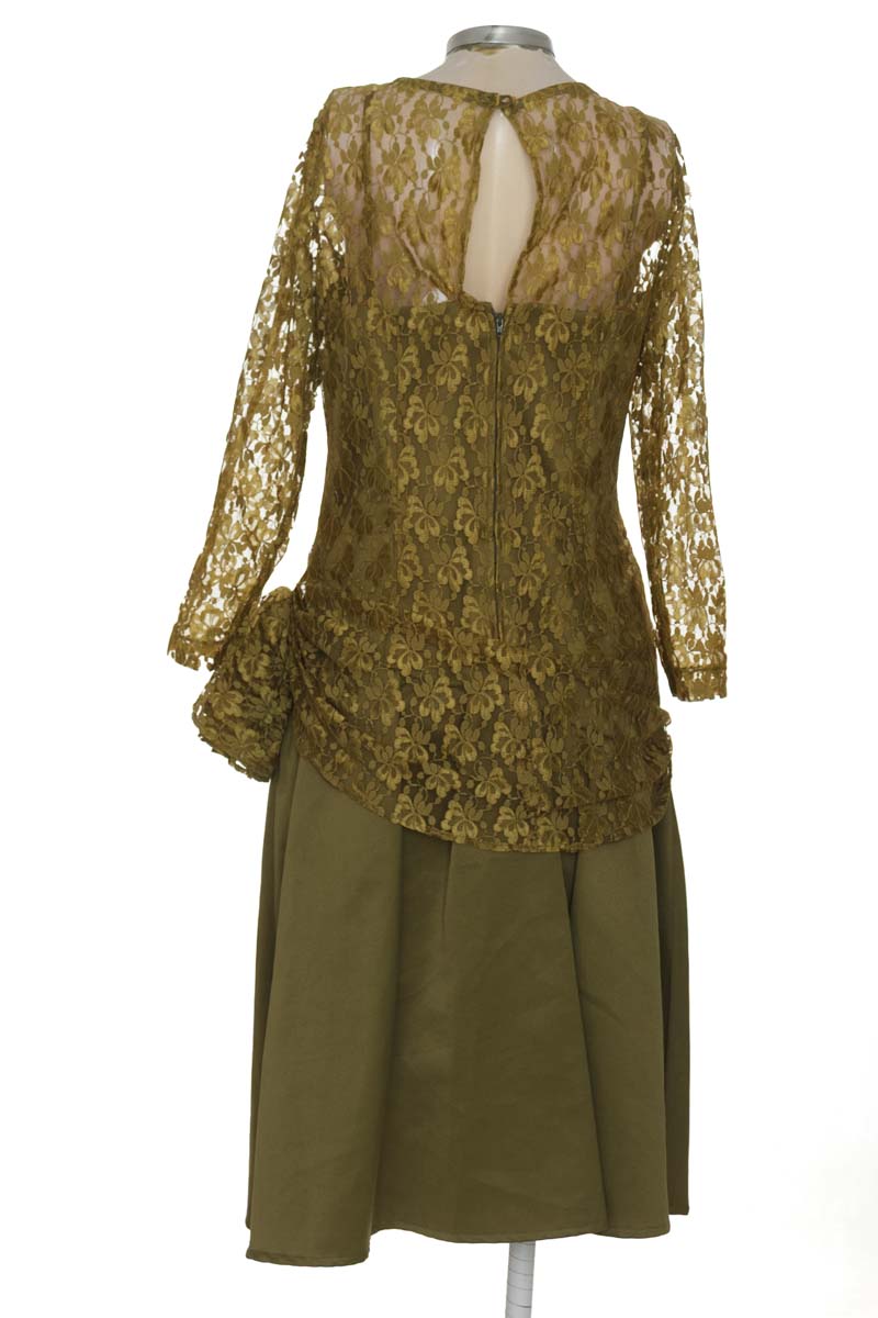Vestido / Enterizo color Verde - Closeando