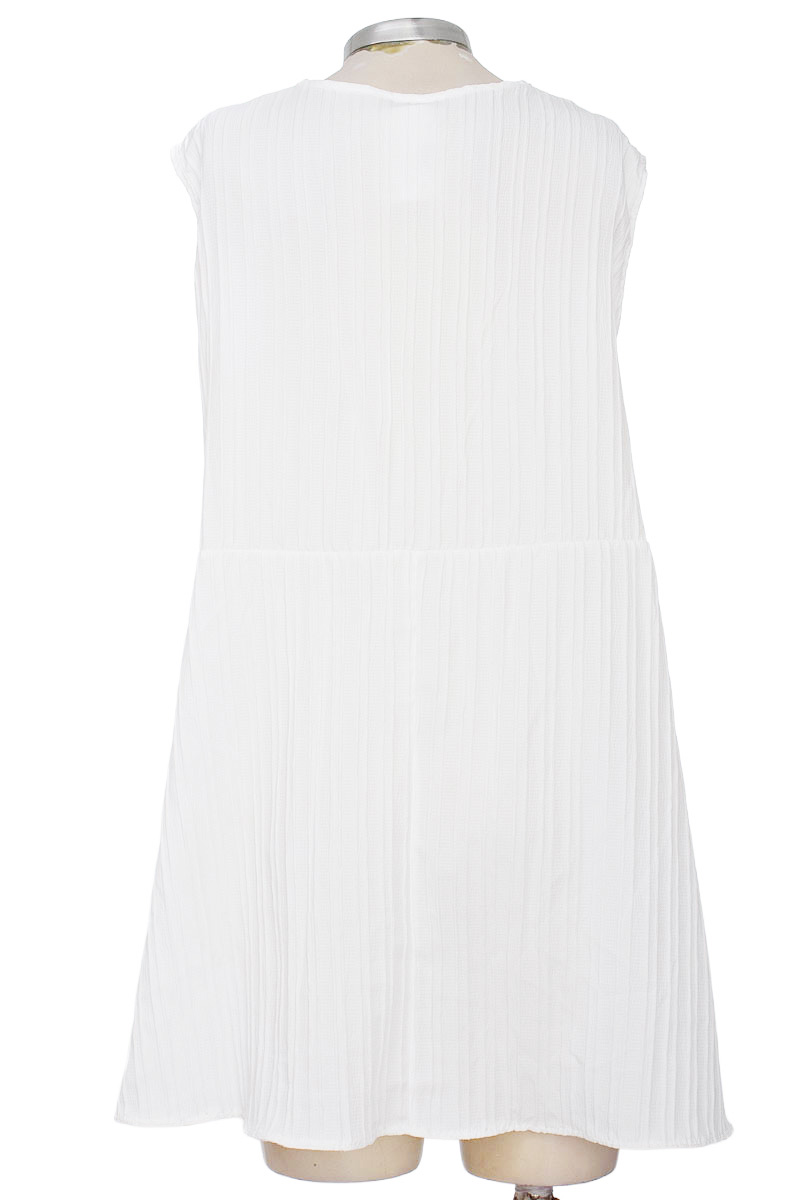 Vestido / Enterizo color Blanco - Closeando