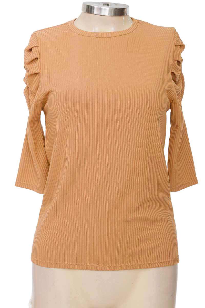 Top / Camiseta color Beige - Arkitect