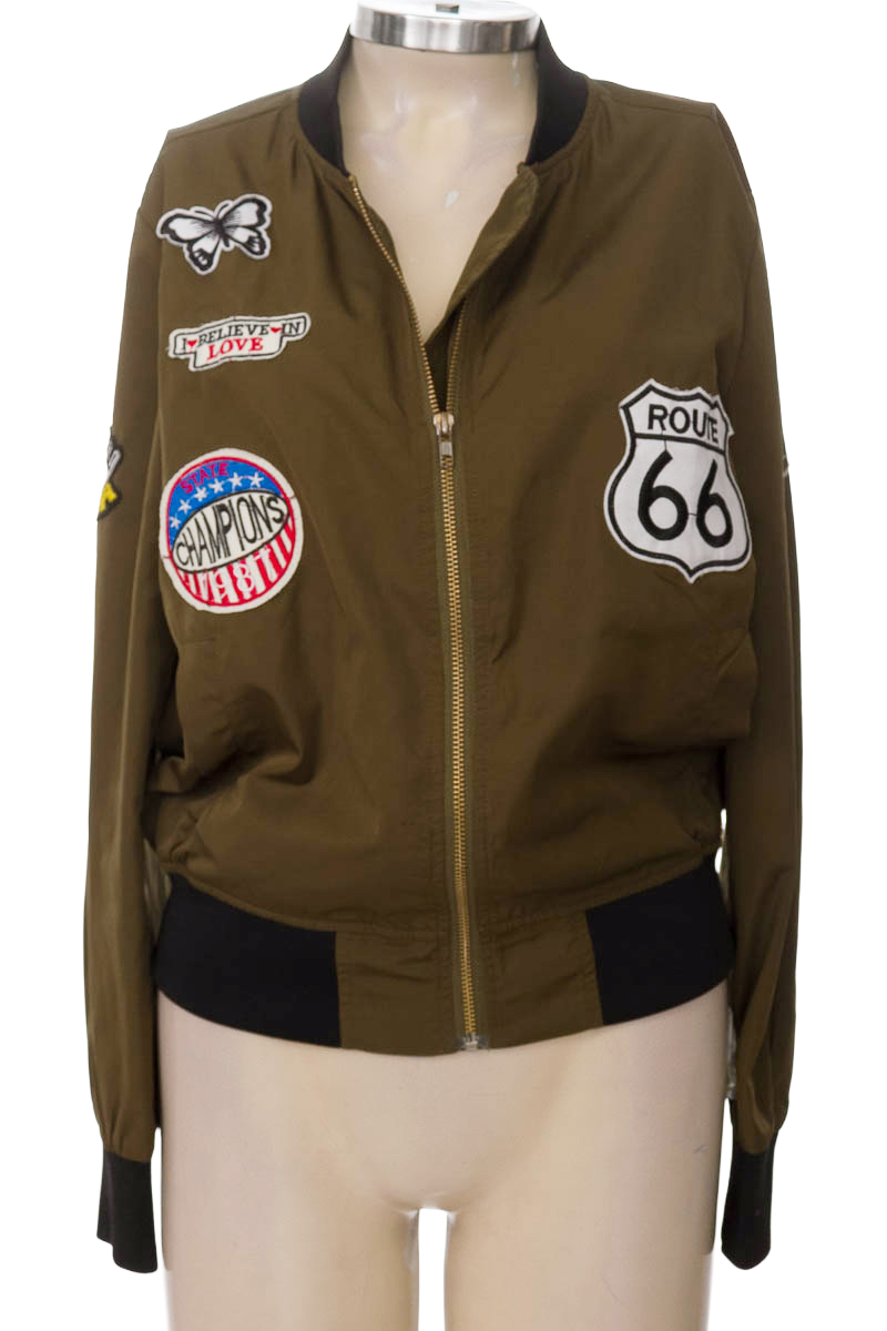 Chaqueta / Abrigo color Verde - Closeando