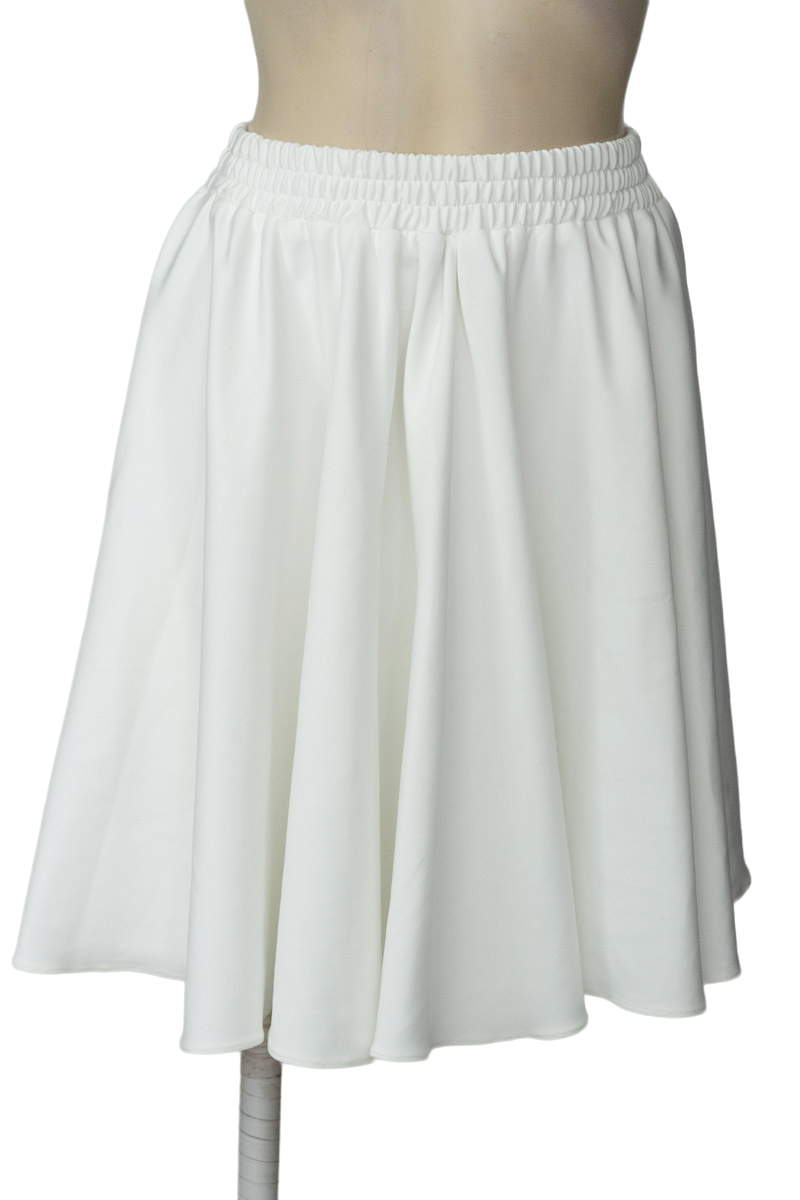 Falda color Blanco - Closeando
