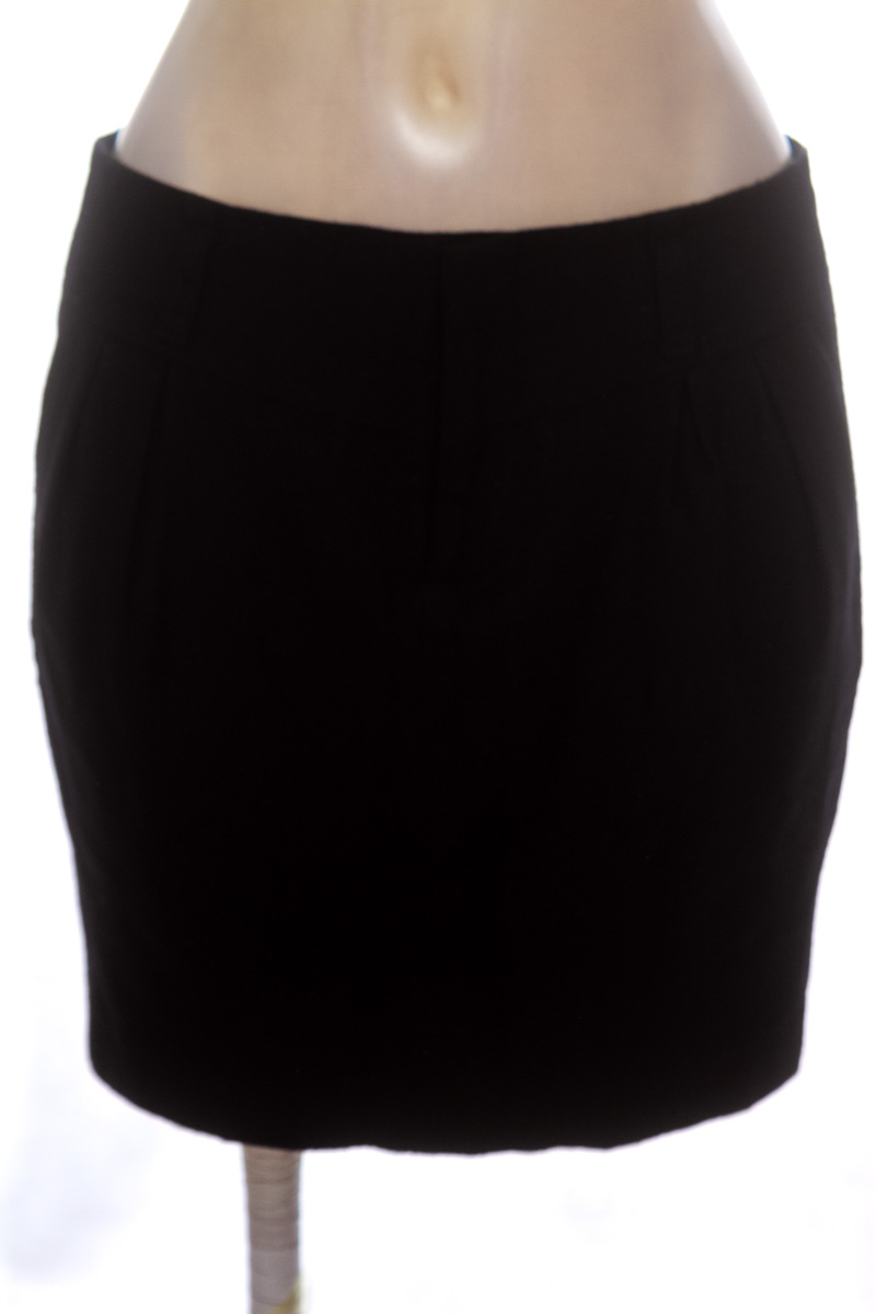 Falda color Negro - Banana Republic