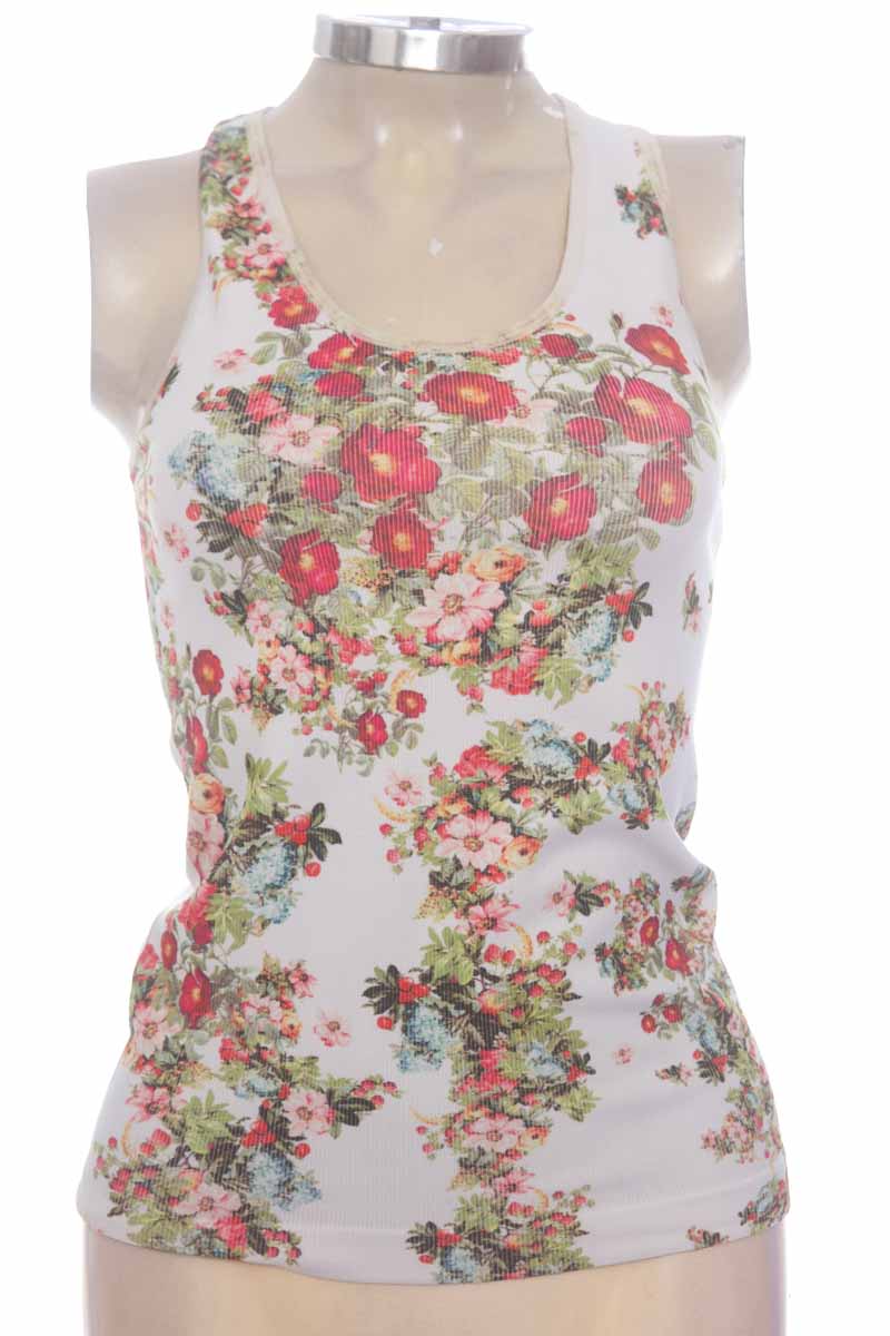 Top / Camiseta color Blanco - Closeando